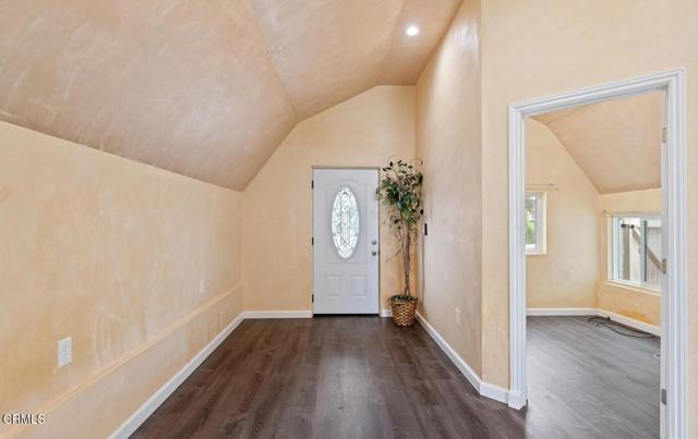 Detail Gallery Image 3 of 12 For 831 Blaine Ave, Fillmore,  CA 93015 - 2 Beds | 1 Baths