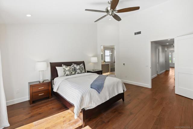 1458 Clark Court, Vista CA: https://media.crmls.org/mediaz/493ca461-339c-46b3-8c8c-25f0e94ed831.jpg