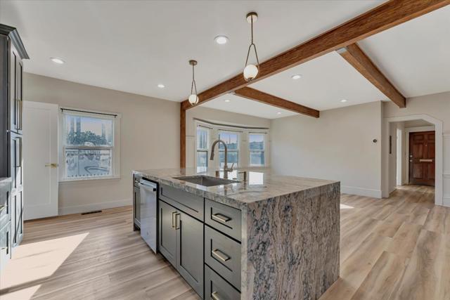 2804 Adeline Street, Emeryville CA: https://media.crmls.org/mediaz/493d17be-1b9e-4ce8-8613-337d4eb32734.jpg
