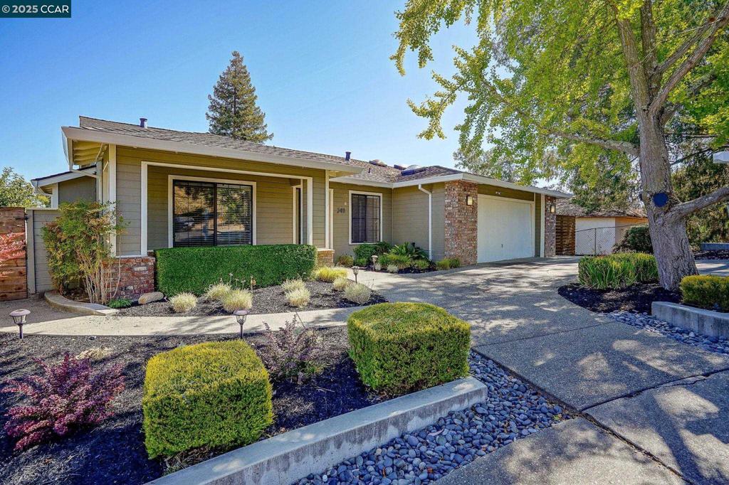 2411 Pinon Ct