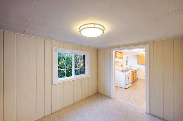 1009 Miramontes Street, Half Moon Bay CA: https://media.crmls.org/mediaz/493dc2ab-974a-43b5-bcb1-b65b2b85f48a.jpg