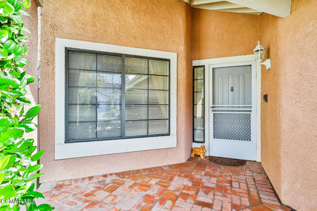 26914 Deerweed Trail, Calabasas CA: https://media.crmls.org/mediaz/493fd580-f511-4268-b1f4-aa6ef9853205.jpg