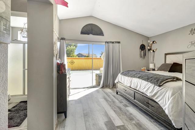 39820 Osprey Road, Murrieta CA: https://media.crmls.org/mediaz/4940b859-a3e1-49cc-bc44-220e0dd1abb3.jpg