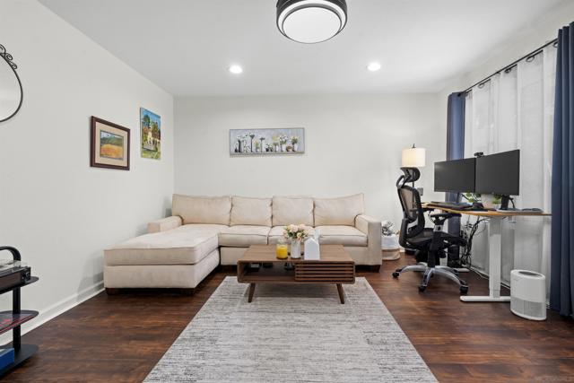 6333 College Grove Way, San Diego CA: https://media.crmls.org/mediaz/49420c5c-065d-49ec-b34c-e14fa1022078.jpg