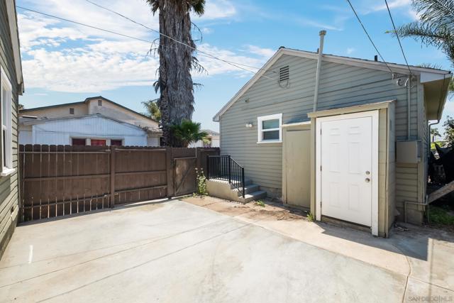 3577 79 Highland Ave, San Diego CA: https://media.crmls.org/mediaz/4942488d-fb3b-4749-9d98-0869c970ca86.jpg