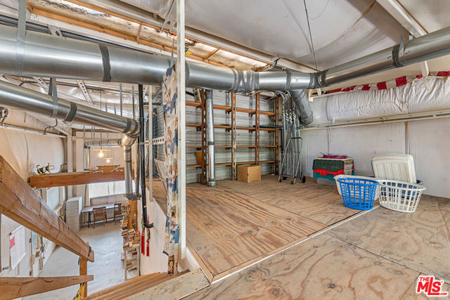 6349 Blanchard Canyon Road, Tujunga CA: https://media.crmls.org/mediaz/49437e8a-8c2e-4a38-8256-359cbd15f24c.jpg