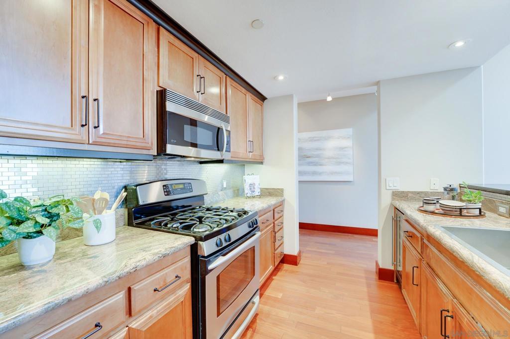 3990 Centre Street - photo 8