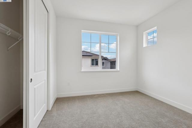 231 Mindy Way, Pittsburg CA: https://media.crmls.org/mediaz/4944a717-1221-4be9-b464-732c0627dfcf.jpg