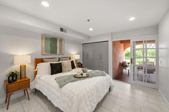 500 E Amado Road, Palm Springs CA: https://media.crmls.org/mediaz/4944b2d1-261a-47b4-904f-1d6df2786d74.jpg