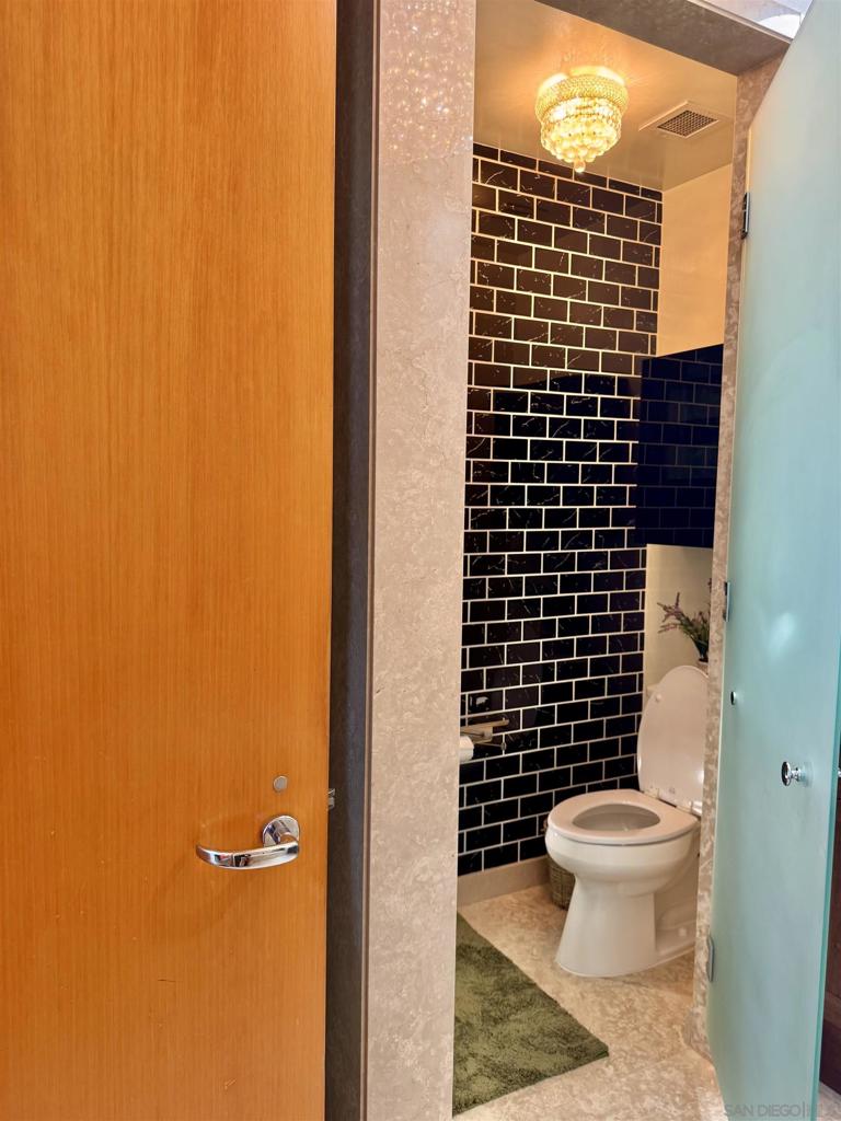 MLS #250036609SD img 23