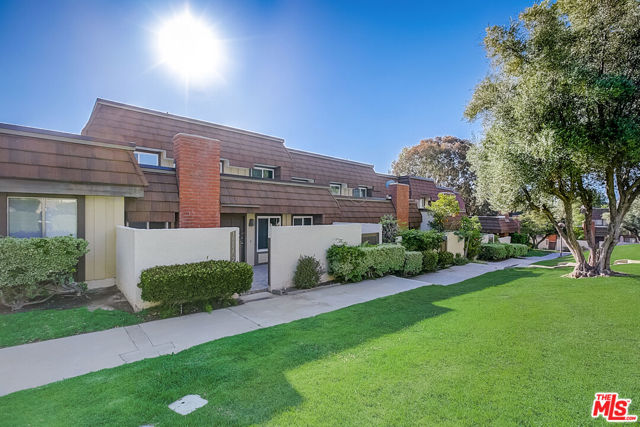 10055 LARWIN Avenue, 2 photo 8