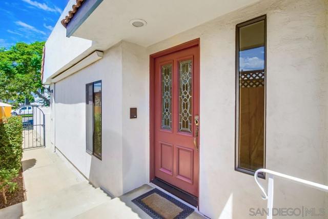 349 351 G Avenue, Coronado CA: https://media.crmls.org/mediaz/4945a95a-af71-46dc-b551-76e5a00e25a0.jpg