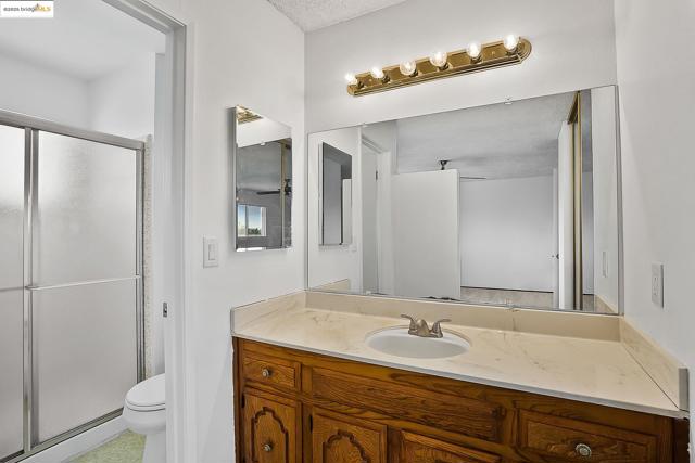 2125 Robles Dr, Antioch CA: https://media.crmls.org/mediaz/49466f40-1206-4757-9bb2-91732b50c402.jpg