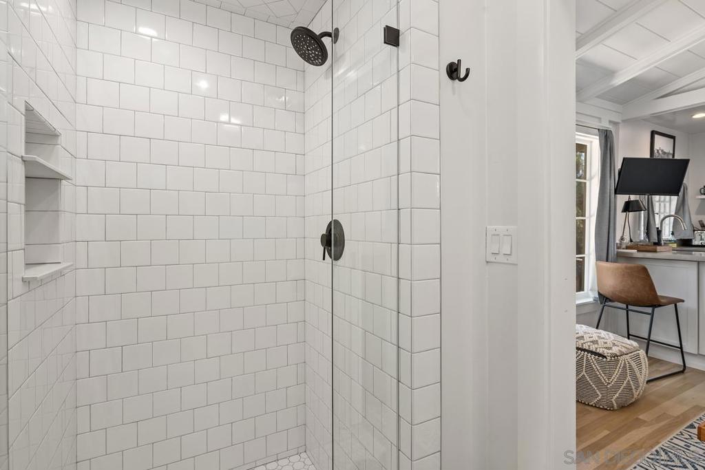 MLS #250038045SD image #19