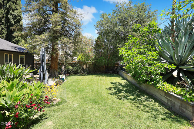 10316 Newhome Avenue, Sunland CA: https://media.crmls.org/mediaz/49475967-3745-48ea-9bb2-ee9aed272b2b.jpg