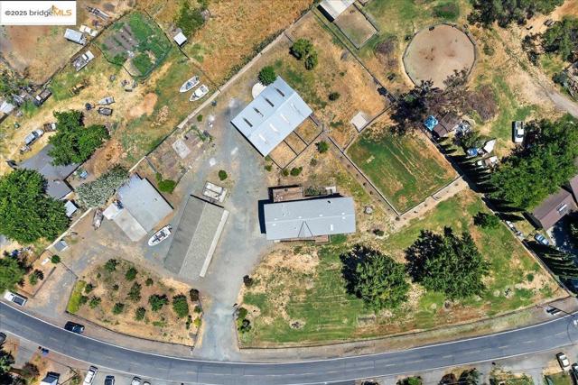 2325 Taylor Rd, Bethel Island CA: https://media.crmls.org/mediaz/49480d62-a8aa-4d57-ad28-3924eab38bd5.jpg