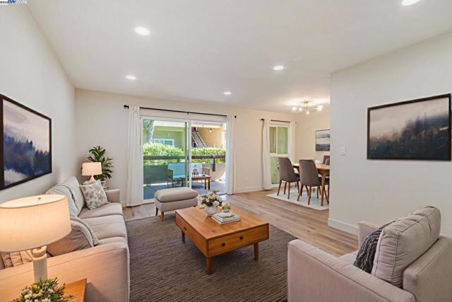 291 Tradewinds Dr, San Jose CA: https://media.crmls.org/mediaz/4948c3b2-20d3-4124-b896-09c5beb375d0.jpg
