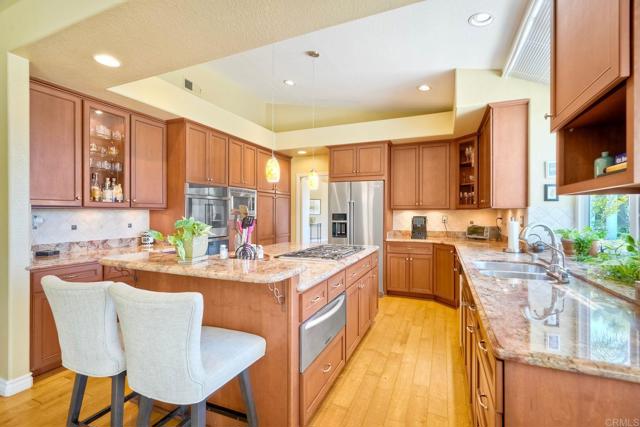 1336 Lupine Hills Drive, Vista CA: https://media.crmls.org/mediaz/4948c8a2-2193-4d95-8560-ea415dccb05e.jpg