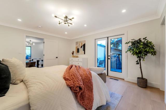 2071 Oakley Avenue, Menlo Park CA: https://media.crmls.org/mediaz/4948f4ff-9200-46de-a590-be8b59d76ec8.jpg