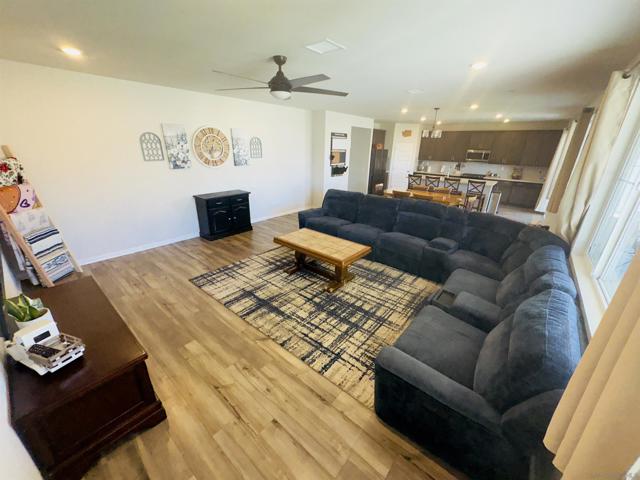 28223 Citrus Ct, Valley Center CA: https://media.crmls.org/mediaz/4949001e-3a77-473c-a4fb-bde68e28a5fb.jpg
