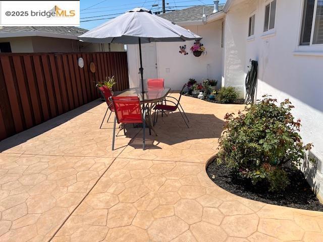 581 Fairway Street, Hayward CA: https://media.crmls.org/mediaz/494903c6-014d-4542-9a8e-4d62cca26468.jpg