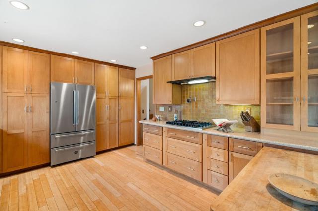 630 Barnsley Way, Sunnyvale CA: https://media.crmls.org/mediaz/49490fec-29f4-45e4-9bc4-5c8ae8ff26bc.jpg