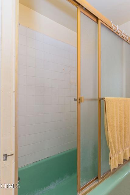 1330 Fern Oaks Drive, Santa Paula CA: https://media.crmls.org/mediaz/4949467f-af6c-4fb5-b1e6-8d9ac584d77f.jpg
