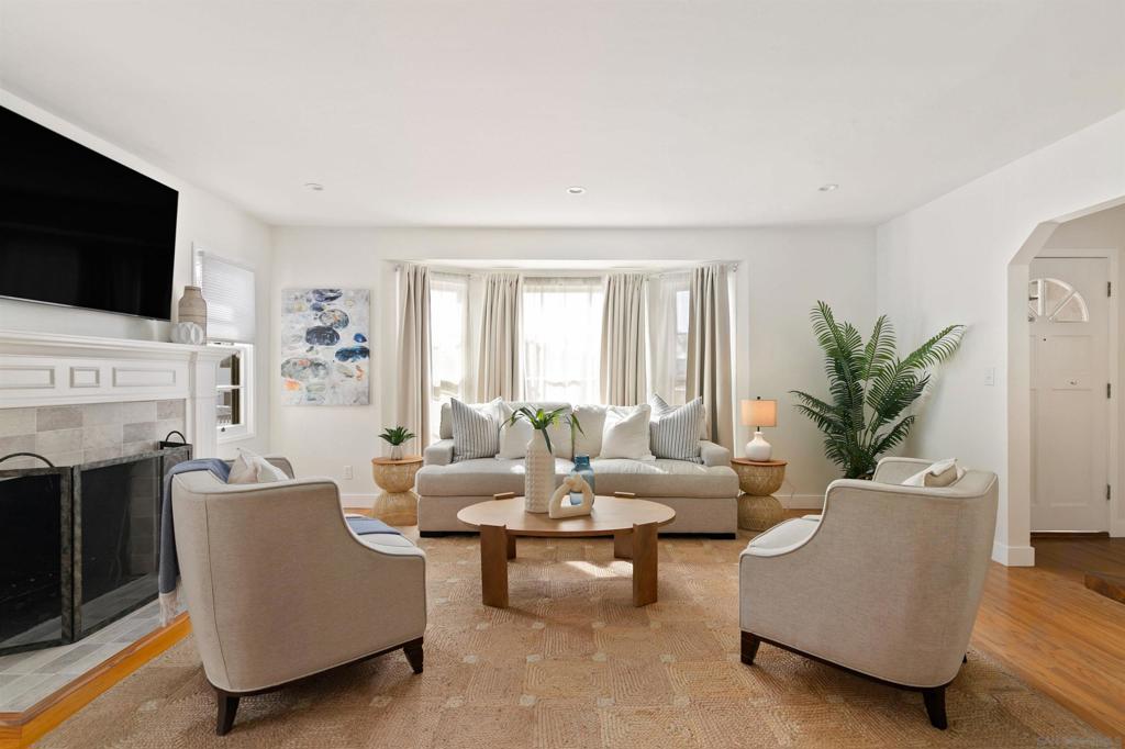 5673 La Jolla Hermosa