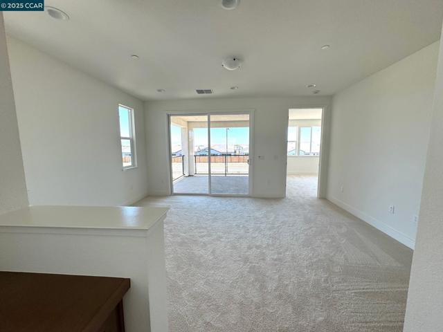 17585 Bushwick Lane, Lathrop CA: https://media.crmls.org/mediaz/4949a24f-042d-4c87-9b1e-78c77b0e08c6.jpg