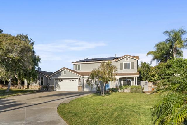 1328 Woodhaven Dr, Oceanside CA: https://media.crmls.org/mediaz/4949d3b7-0f4b-498f-8c90-524fd6b15473.jpg