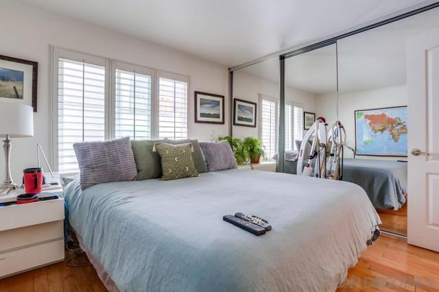 7560 Eads Ave, La Jolla CA: https://media.crmls.org/mediaz/4949e283-05fd-4573-9ee4-b07b8e50b771.jpg