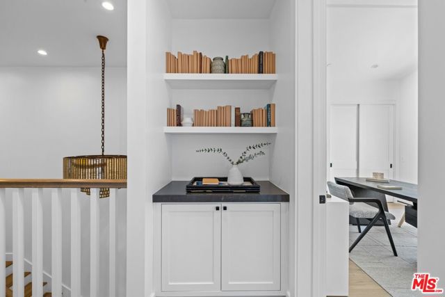 2590 Amherst Avenue, Los Angeles CA: https://media.crmls.org/mediaz/494a8cc1-0713-49a5-8fa1-b8c90cd126fb.jpg