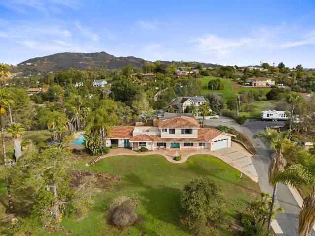 Detail Gallery Image 31 of 64 For 330 Skyline Dr, Vista,  CA 92084 - 5 Beds | 5 Baths