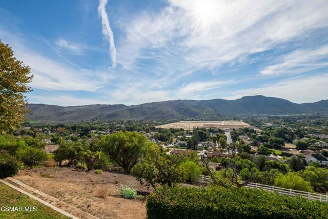 11300 Highridge Court, Camarillo CA: https://media.crmls.org/mediaz/494b690c-8485-482b-8b5b-61bc3c3a166a.jpg