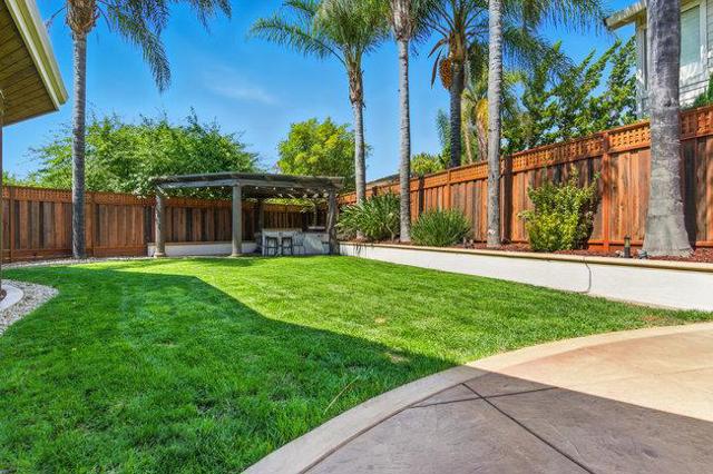 4252 Merlot Court, San Jose CA: https://media.crmls.org/mediaz/49500aa3-92de-4222-b171-6851201be43b.jpg