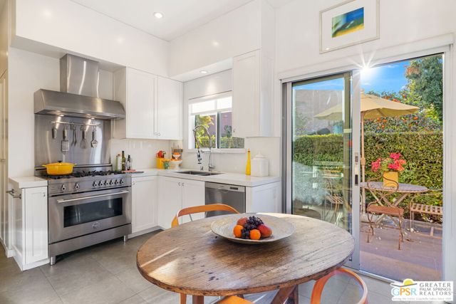 47425 Medina Drive, Palm Desert CA: https://media.crmls.org/mediaz/4950c0cb-4fcc-4da7-84cc-0e4397b389b3.jpg