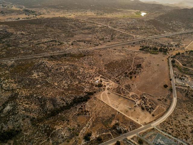 40760 Old Highway 80, Boulevard CA: https://media.crmls.org/mediaz/4950ccaa-e092-4b18-af13-b043779c99ef.jpg