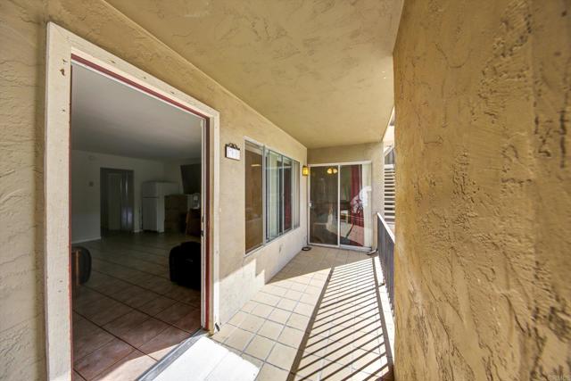 1420 Hilltop Drive, Chula Vista CA: https://media.crmls.org/mediaz/4951257b-574f-42ff-82d0-69ca3a92d9ed.jpg