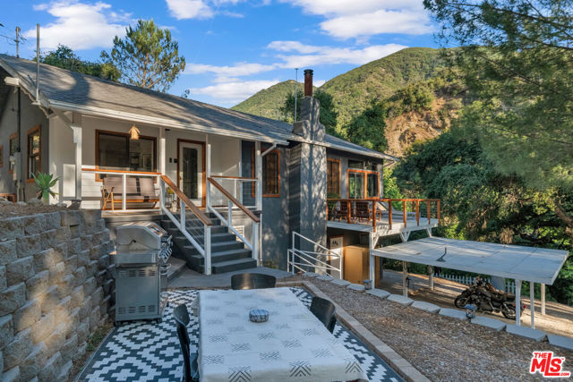 17832 Little Tujunga Canyon Road, Santa Clarita CA: https://media.crmls.org/mediaz/49512ee4-a6f8-43d7-9b87-be75c1bfe99b.jpg