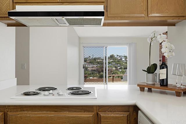 Detail Gallery Image 13 of 26 For 2228 Saratoga St, Oceanside,  CA 92054 - 3 Beds | 2 Baths