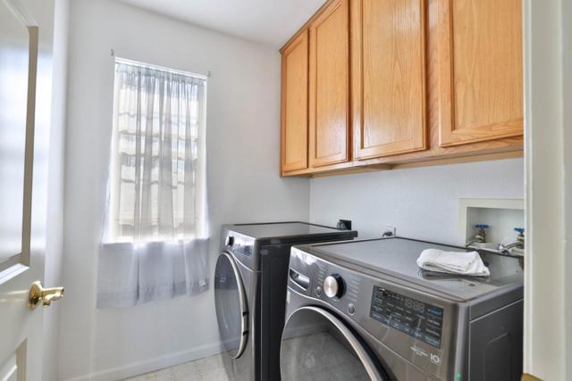 37 Lance Way, Hayward CA: https://media.crmls.org/mediaz/495260ff-b418-407c-a20a-7b59e6526a71.jpg