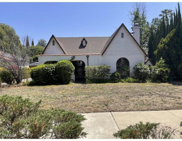 1634 Glorietta Avenue Glendale, California This home was enjoyed by the owner for over 50 years. She was known for her dance lessons in the studio above the garage. Located in the coveted Verdugo Woodlands, this home has loads of potential. Step down living room with high ceiling, large picture window and fireplace, formal dining room and there is a breakfast room by the kitchen. The third bedroom is tandem to another bedroom. There is a half bath by kitchen and laundry area. Here is your opportunity to remodel a home to your own taste!