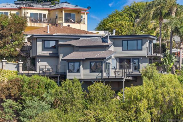 1695 Neale St, San Diego CA: https://media.crmls.org/mediaz/4953269f-152c-477a-9da4-62b93f74c230.jpg