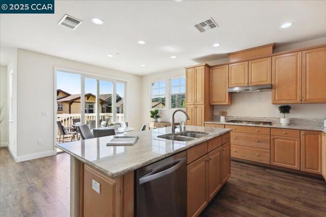 38 Citron Knoll, Orinda CA: https://media.crmls.org/mediaz/4953a927-ab84-4faa-bc3c-b0c850cbe3b2.jpg