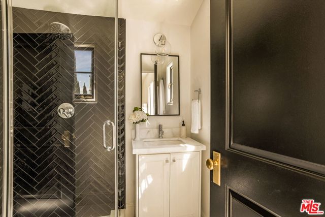 Image 31 of 52 For 134 Mccadden Place