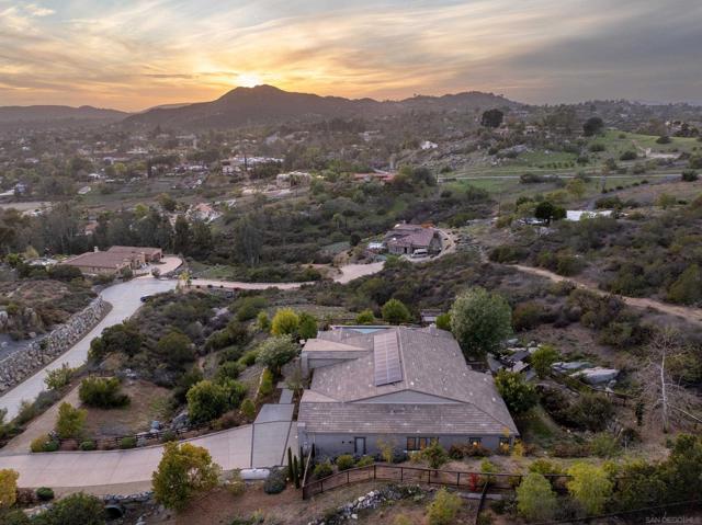 14516 Highcrest Ct, Poway, California 92064, 4 Bedrooms Bedrooms, ,3 BathroomsBathrooms,Single Family Residence,For Sale,Highcrest Ct,250020895SD