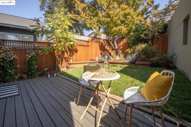 4008 Woodruff Ave, Oakland CA: https://media.crmls.org/mediaz/495445c2-6bcb-40df-ab48-875931113b6f.jpg
