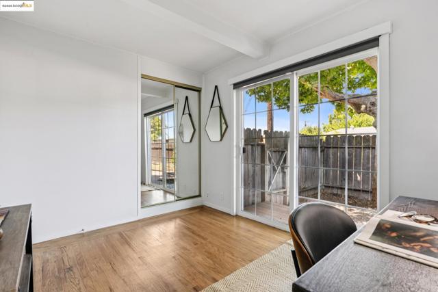 1865 Overhill Rd, Concord CA: https://media.crmls.org/mediaz/4954eaef-1617-43d4-8297-accb346bcec6.jpg