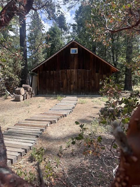 25860 Oakwood Street, Idyllwild CA: https://media.crmls.org/mediaz/495573ab-1e7e-45d9-9ce1-57898b595994.jpg