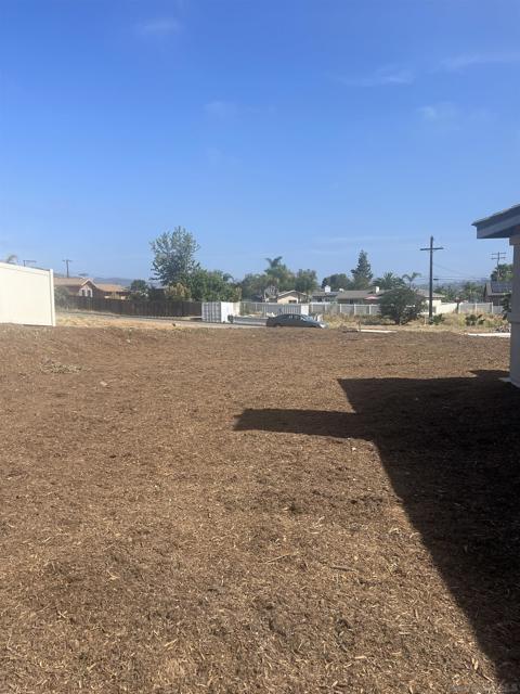 11977 Raceway, Lakeside CA: https://media.crmls.org/mediaz/49569257-0fe5-4b60-a2f1-3c59423c483c.jpg